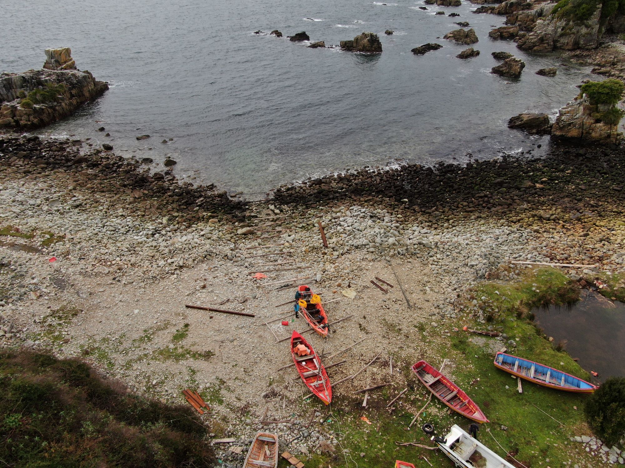 Caleta Huiro, en la costa de la Reserva Costera Valdiviana. 